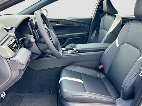 New 2025 Toyota Camry SE w/ Convenience Package FWD image 20