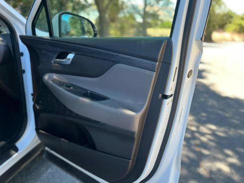 Used 2020 Hyundai Santa Fe SEL FWD image 17