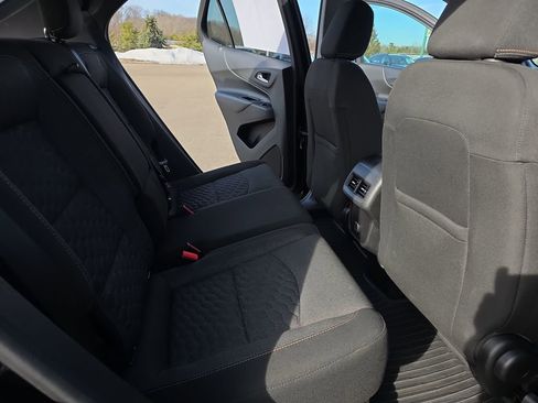 Used 2018 Chevrolet Equinox LT image 11