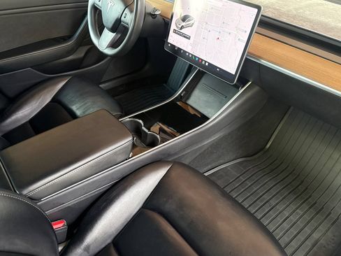 Used 2019 Tesla Model 3 Standard Range RWD image 20