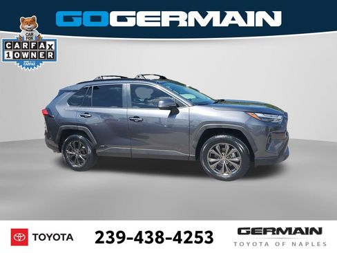 Used 2022 Toyota RAV4 XLE Premium AWD/4WD image 7