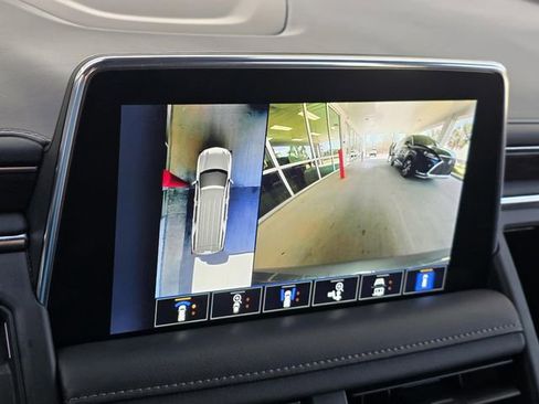 Used 2023 Chevrolet Tahoe LT w/ Luxury Package image 18