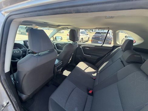 Used 2019 Toyota RAV4 XLE w/ Convenience Package AWD/4WD image 12