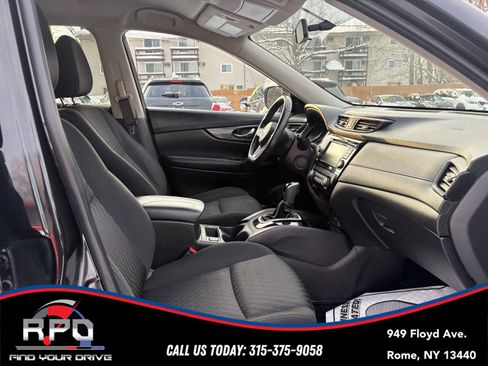 Used 2018 Nissan Rogue SV image 20