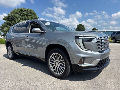 Used 2024 GMC Acadia Denali w/ Super Cruise Package FWD image 9