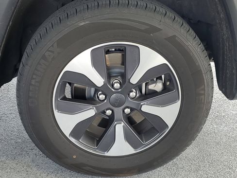 Used 2024 Jeep Grand Cherokee Limited 4xe AWD/4WD image 7