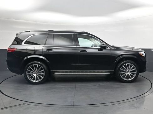 Used 2026 Mercedes-Benz GLS 450 4MATIC image 9
