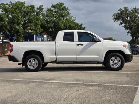Used 2017 Toyota Tundra SR RWD image 3
