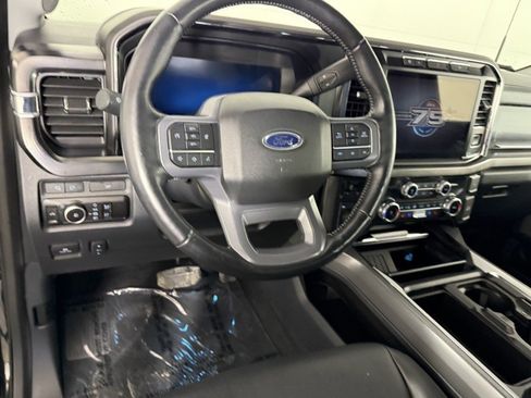 Used 2023 Ford F250 Lariat image 12