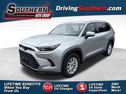 Used 2025 Toyota Grand Highlander FWD image 1