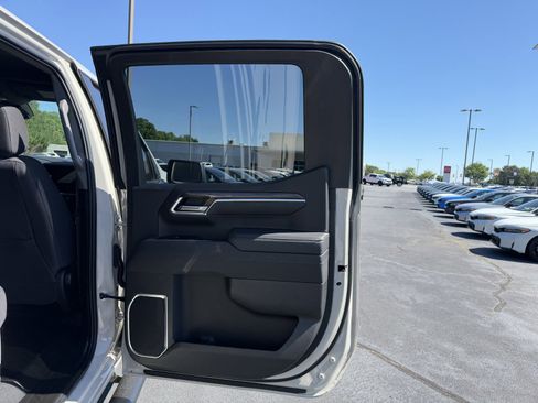 Used 2026 Chevrolet Silverado 1500 RST AWD/4WD image 12