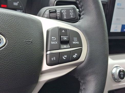 Used 2023 Ford Explorer XLT w/ Equipment Group 202A AWD/4WD image 25