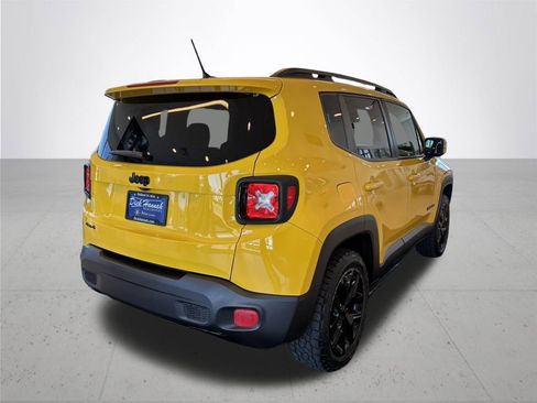 Used 2017 Jeep Renegade Altitude AWD/4WD image 7