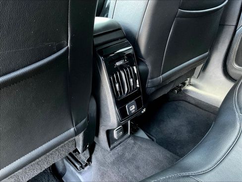 Used 2023 Jeep Compass Latitude AWD/4WD image 10