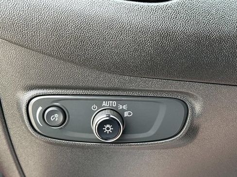 Certified 2024 Chevrolet Equinox LT FWD image 16