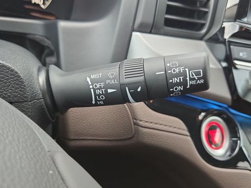 Certified 2026 Honda Odyssey Touring image 17