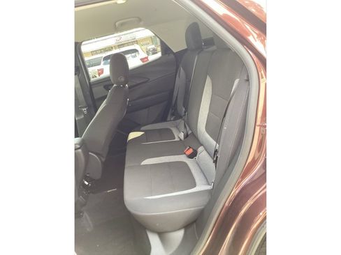 Used 2022 Chevrolet TrailBlazer LT w/ Convenience Package AWD/4WD image 12