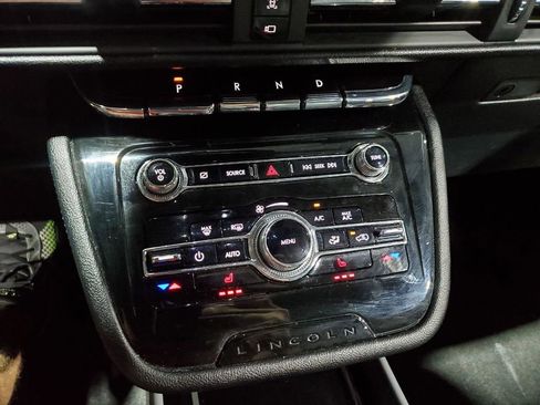 Used 2022 Lincoln Corsair FWD image 32