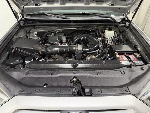 Used 2014 Toyota 4Runner SR5 image 25