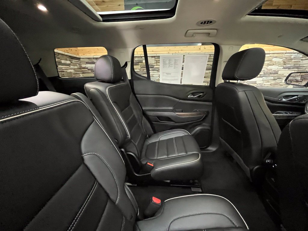 Used 2022 GMC Acadia Denali w/ Denali Technology Package AWD/4WD image 51