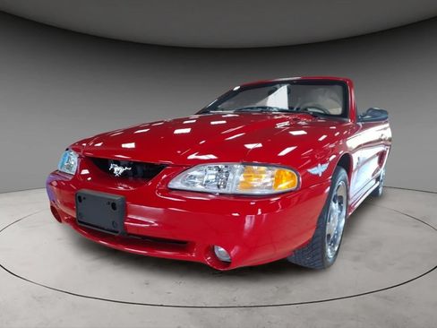 Used 1994 Ford Mustang GT RWD image 2