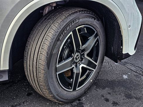 New 2026 Mercedes-Benz GLC 300 4MATIC image 12