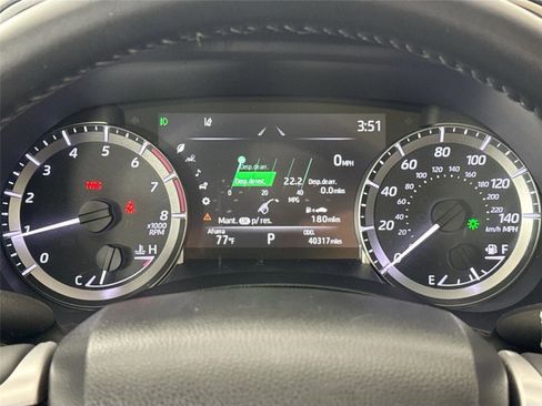 Used 2023 Toyota Highlander XLE image 21