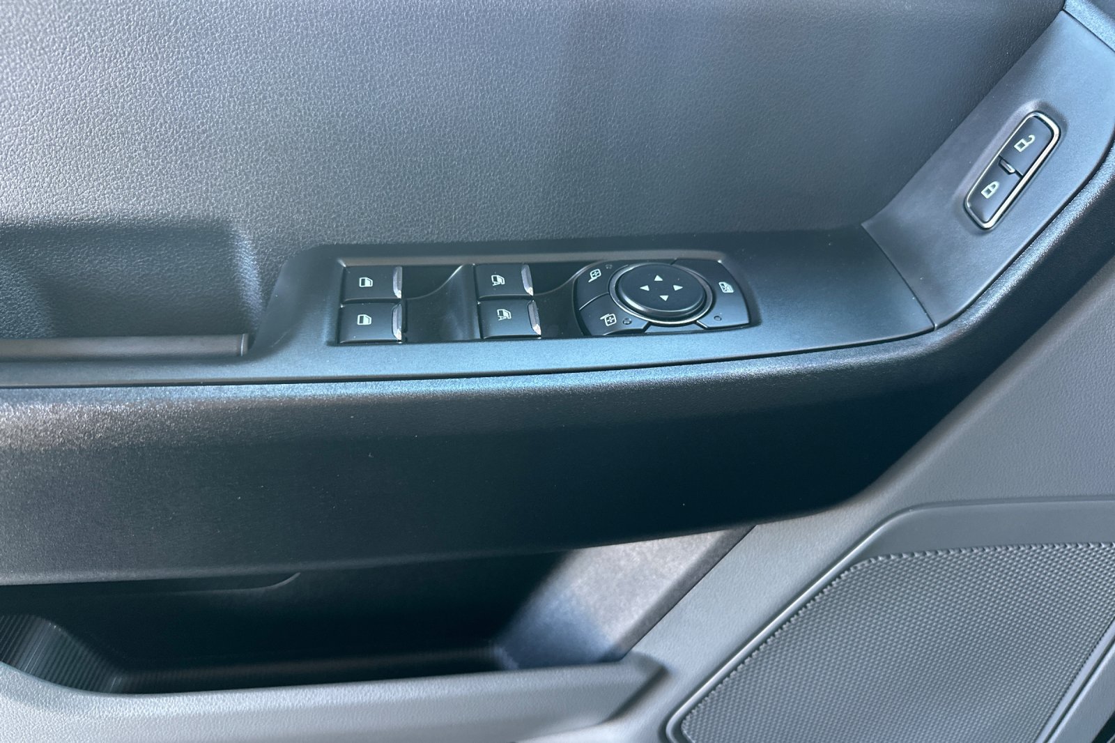 New 2026 Ford F250 XL w/ 360-Degree Camera Package RWD image 11