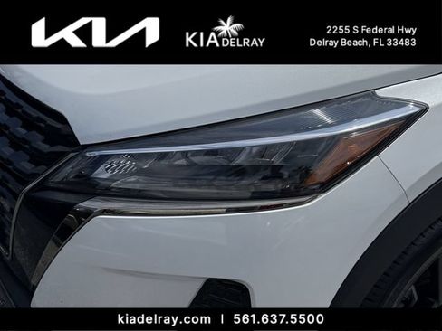 Used 2021 Nissan Kicks SR FWD image 6