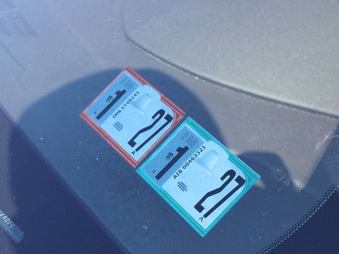 Used 2010 Cadillac CTS Premium image 27