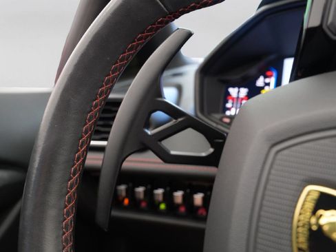 Used 2021 Lamborghini Huracan EVO RWD image 41