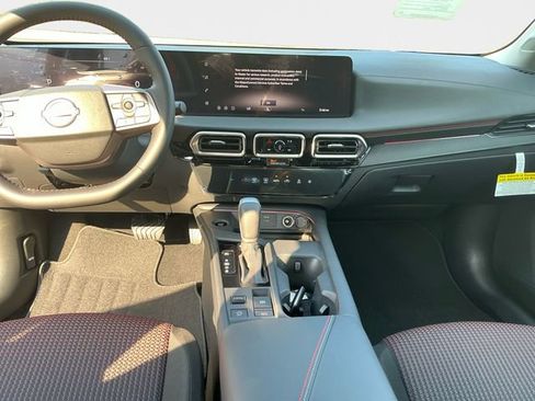 New 2026 Nissan Sentra SR image 12