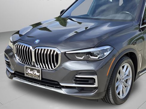 Used 2023 BMW X5 xDrive45e AWD/4WD image 32