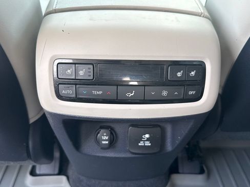Used 2022 Hyundai Palisade Calligraphy FWD image 24