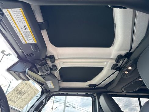 New 2025 Jeep Gladiator Rubicon image 37