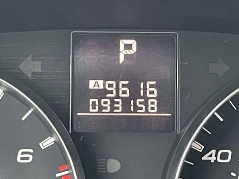 Used 2011 Subaru Outback 2.5i Premium image 25