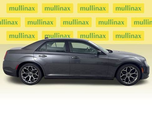Used 2018 Chrysler 300 Touring w/ Sport Appearance Package RWD image 2