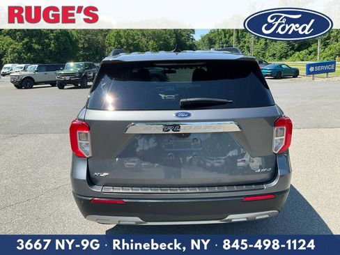 Certified 2023 Ford Explorer XLT w/ Equipment Group 202A AWD/4WD image 4