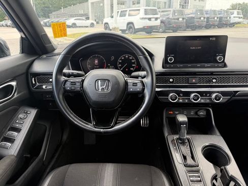 Used 2025 Honda Civic Sport image 9