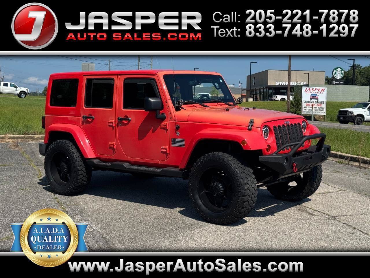 Used 2013 Jeep Wrangler Unlimited Sahara w/ Connectivity Group AWD/4WD image 1