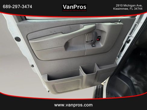 Used 2015 Chevrolet Express 3500 Extended RWD image 8