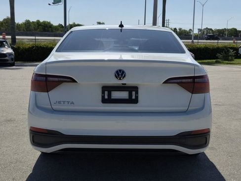 Used 2024 Volkswagen Jetta Sport FWD image 6