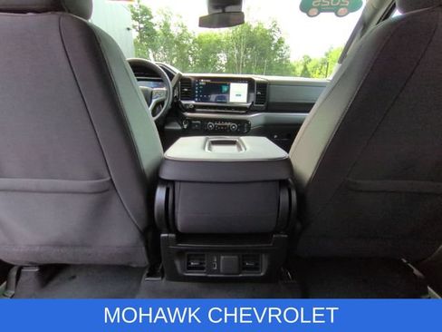 Used 2025 Chevrolet Silverado 1500 LT AWD/4WD image 21