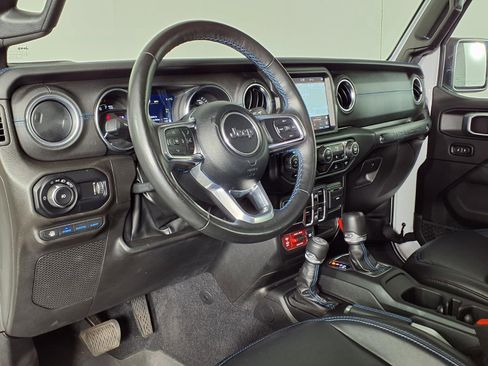 Used 2023 Jeep Wrangler Unlimited Rubicon 4xe w/ Steel Bumper Group image 17