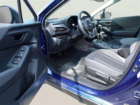 Certified 2025 Subaru Crosstrek 2.0i Premium image 17