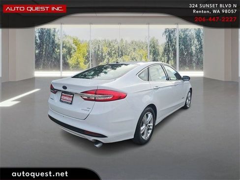 Used 2018 Ford Fusion SE w/ Equipment Group 602A image 5