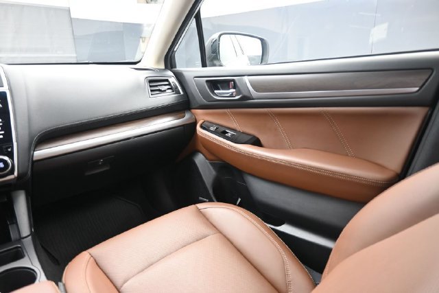 Used 2019 Subaru Outback 3.6R Touring w/ Popular Package #3A AWD/4WD image 25