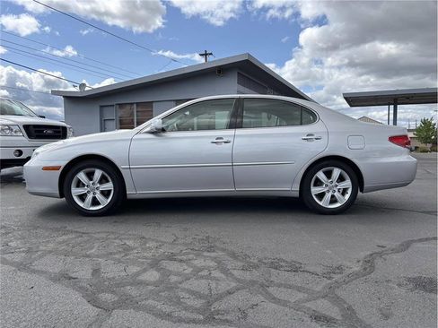 Used 2005 Lexus ES 330 image 2