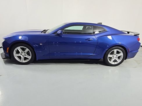 Used 2020 Chevrolet Camaro LT image 4