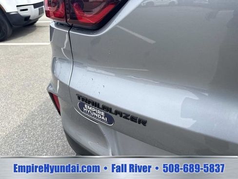 Used 2024 Chevrolet TrailBlazer RS FWD image 5